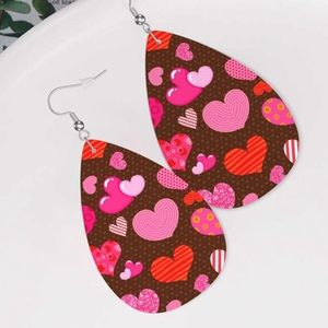 ✨3 for$20✨ NWT Gorgeous Valentine’s Vegan Leather Dangling Teardrop Earrings ✨